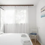 2 Bedroom In بيت للعطل *
