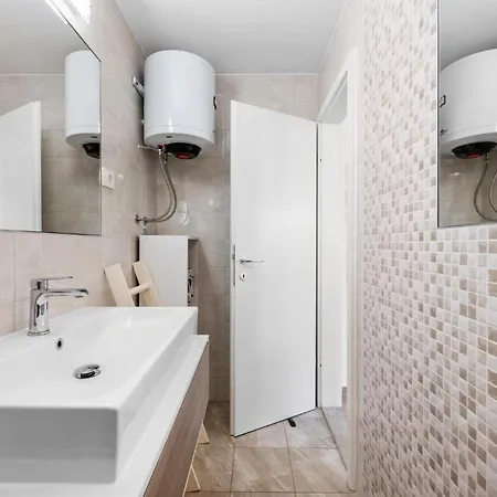 2 Bedroom In Ferienhaus *