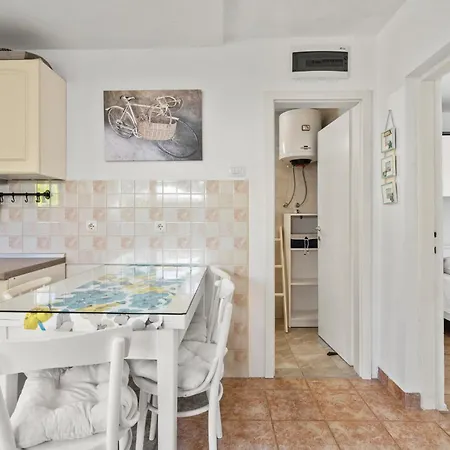 2 Bedroom In Brodarica (Sibenik-Knin)