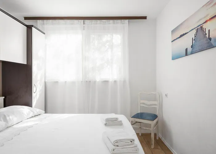 2 Bedroom In בית נופש *