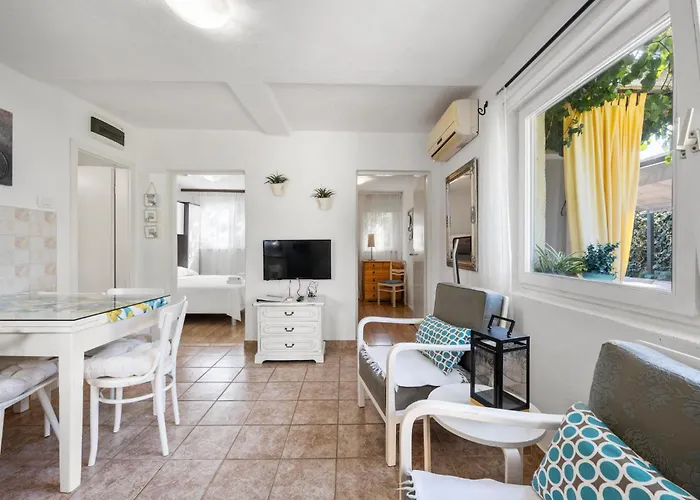 בית נופש 2 Bedroom In ברודאריצה