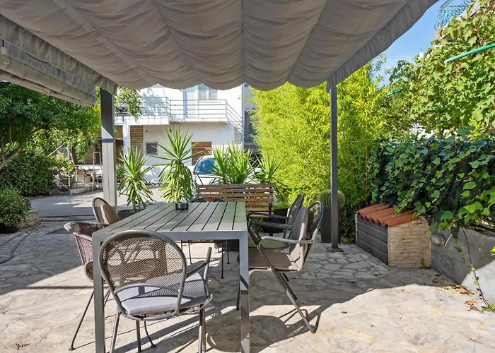 2 Bedroom In ברודאריצה