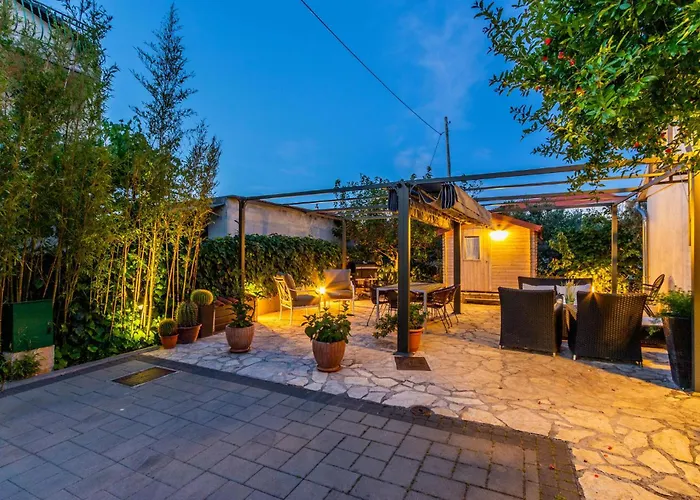 בית נופש 2 Bedroom In *