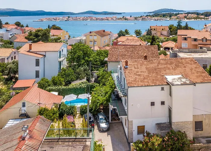 בית נופש 2 Bedroom In ברודאריצה